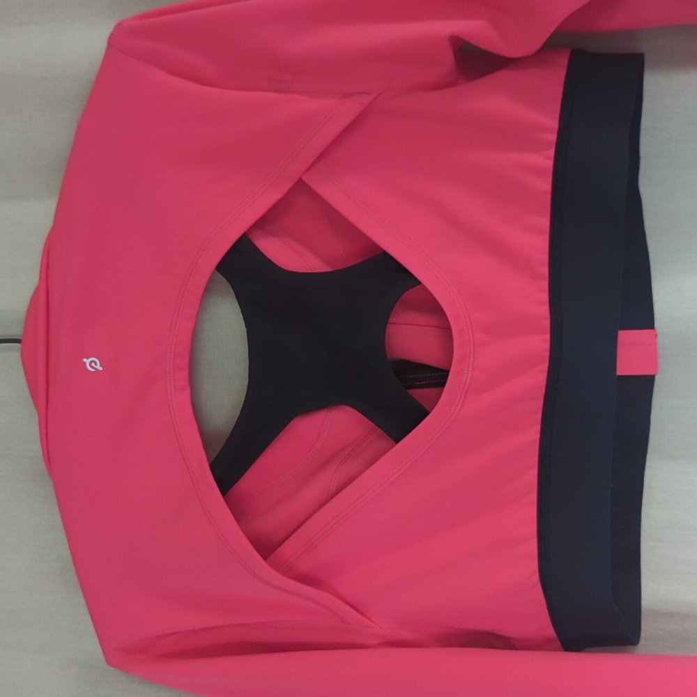 Peloton Coral and Black Athletic Jacket Zip Crop - Picture 5 of 7